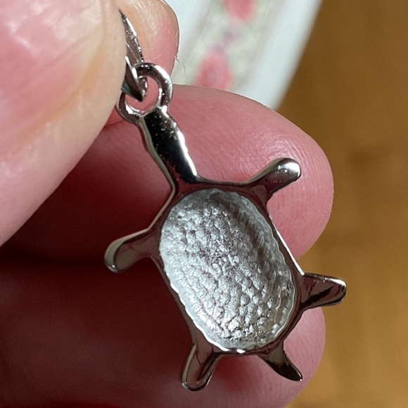 STERLING SILVER 925 BLUE AUSTRALIAN OPAL TORTOISE PENDANT​​ - Picture 7 of 8